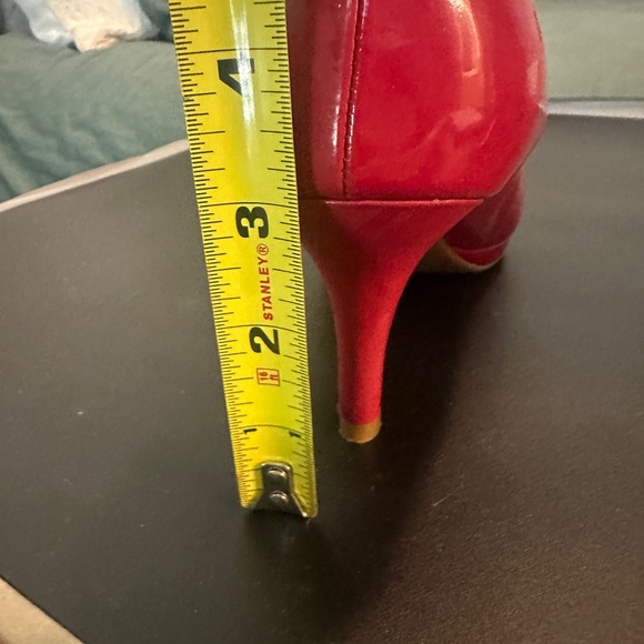 Kelly & Katie Glossy Red Patent Heels - Picture 2 of 6